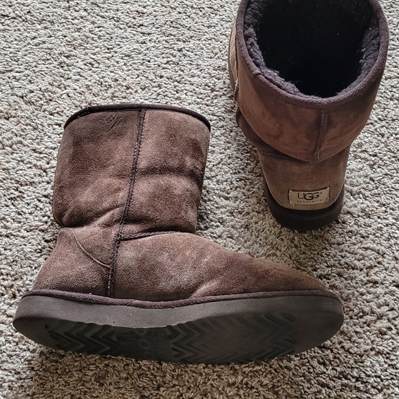 UGG Shoes - Brown Ugg Boots size 10